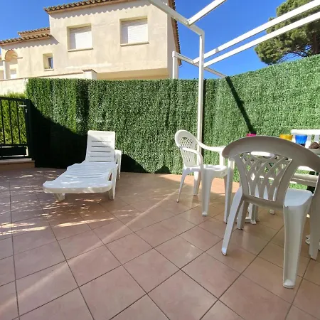 22102 Estel Holiday home *