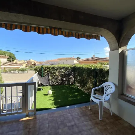 22102 Estel Holiday home *